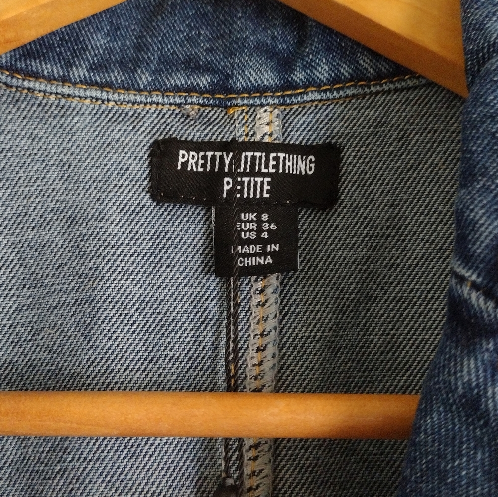 Pretty Little Thing Mid Blue Wash Button Up Lapel Detail Denim Mini Dress - Picture 7 of 8